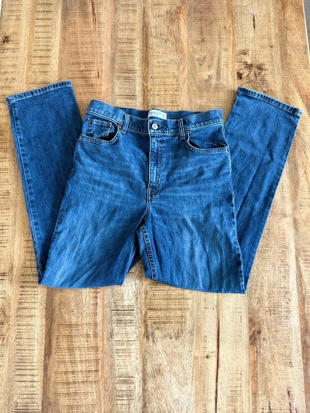 Abercrombie & Fitch 90s Straight Jeans Size 29 8R Ultra High Rise Medium Wash